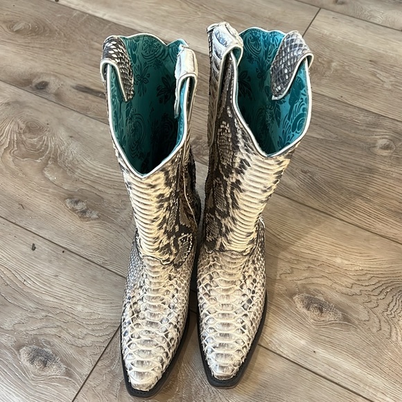 snakeskin, Corral cowgirl boots. handmade NEVER BEEN WORN - Picture 2 of 3